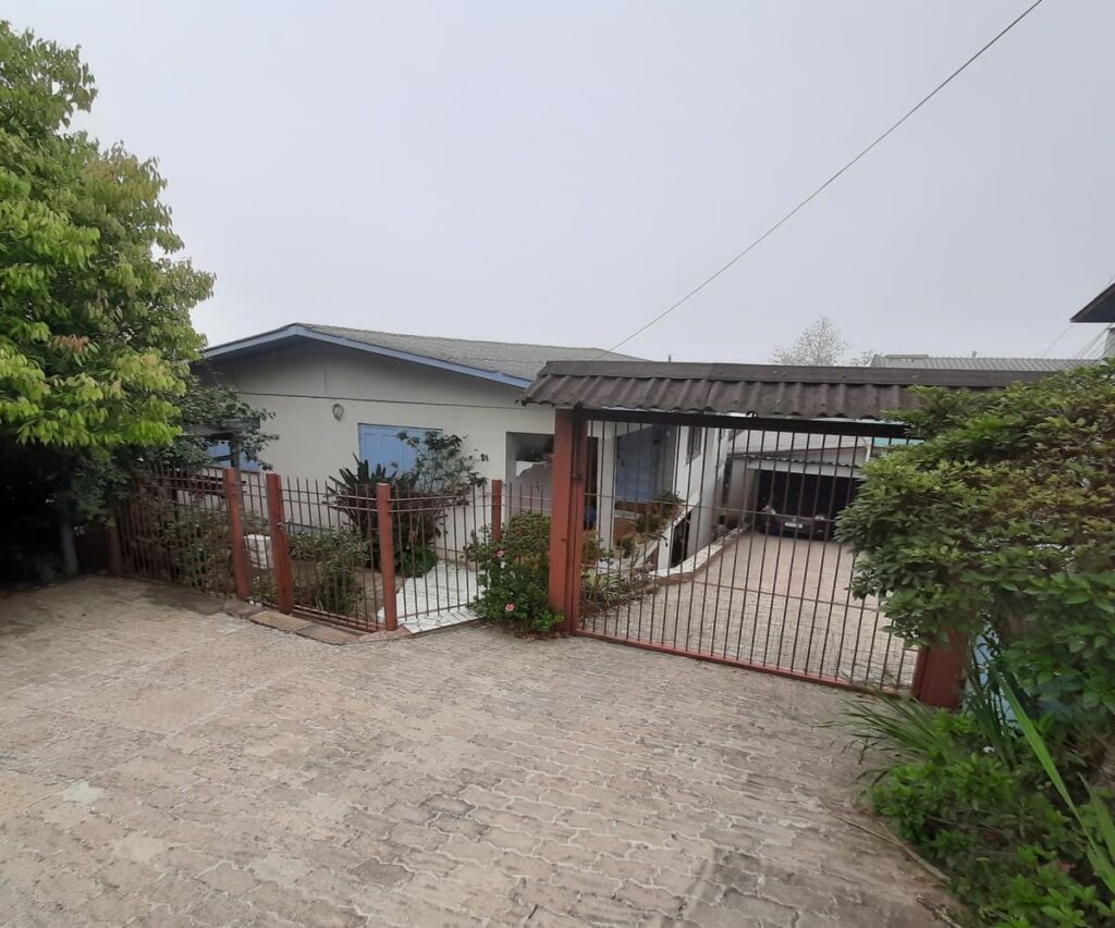 Casa à venda no Monte Pasqual - Frente oeste