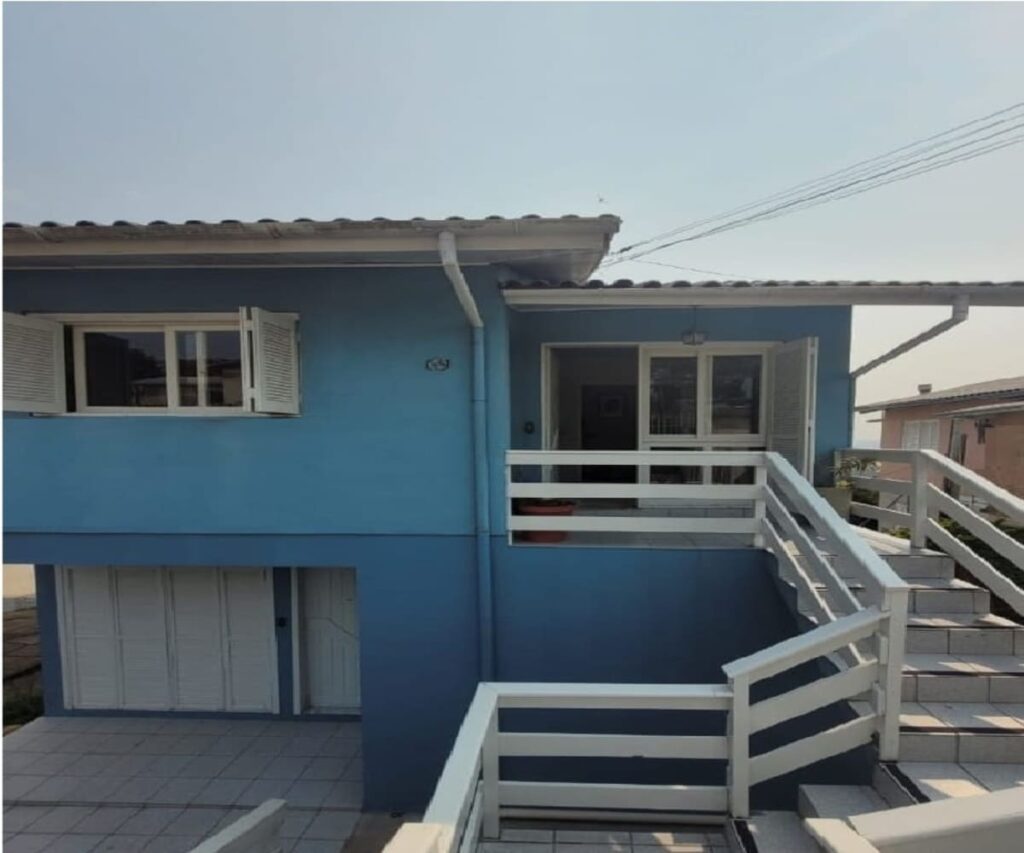 Casa à venda no Bairro Santa Helena - Frente