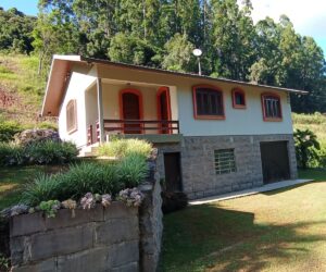 Chácara à venda com casa de 3 dormitórios - Casa