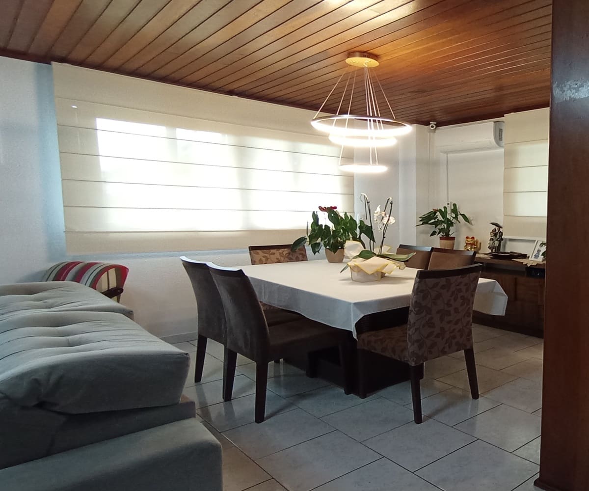 Casa semi-mobiliada à venda no Bairro Santa Catarina - Sala de Jantar