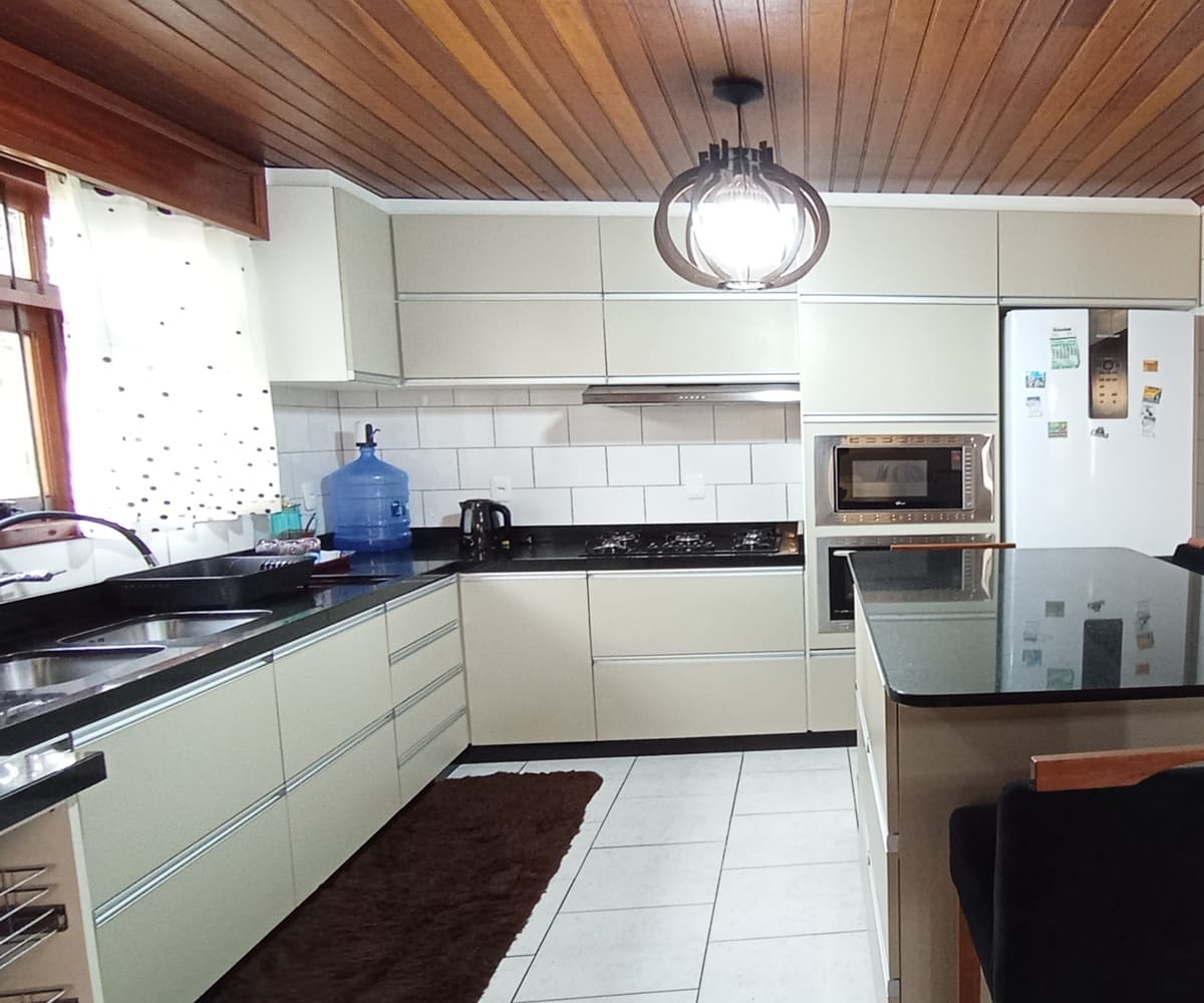 Casa semi-mobiliada à venda no Bairro Santa Catarina - Cozinha